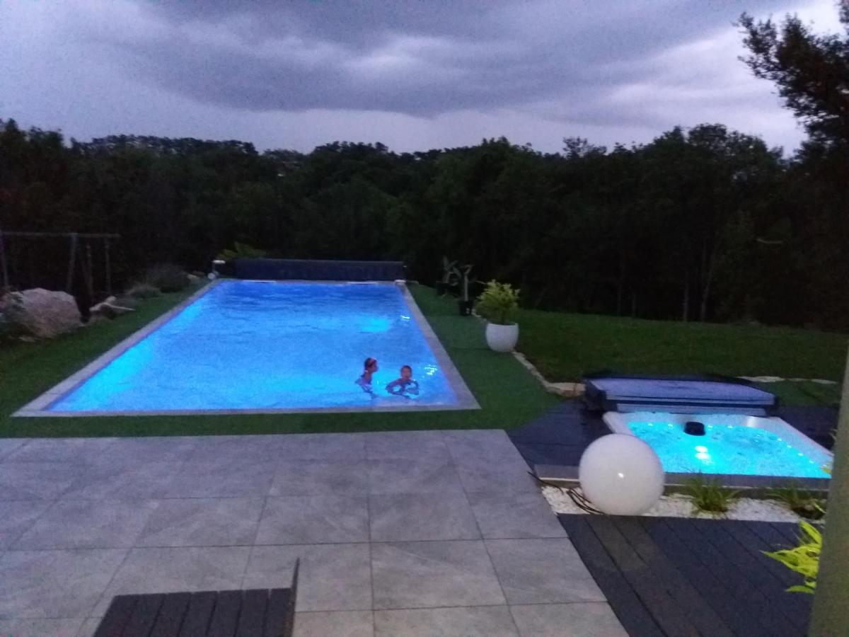Chambres, Cuisine, Piscine, Spa, Billards, Airhockey, Nature Fillinges 外观 照片
